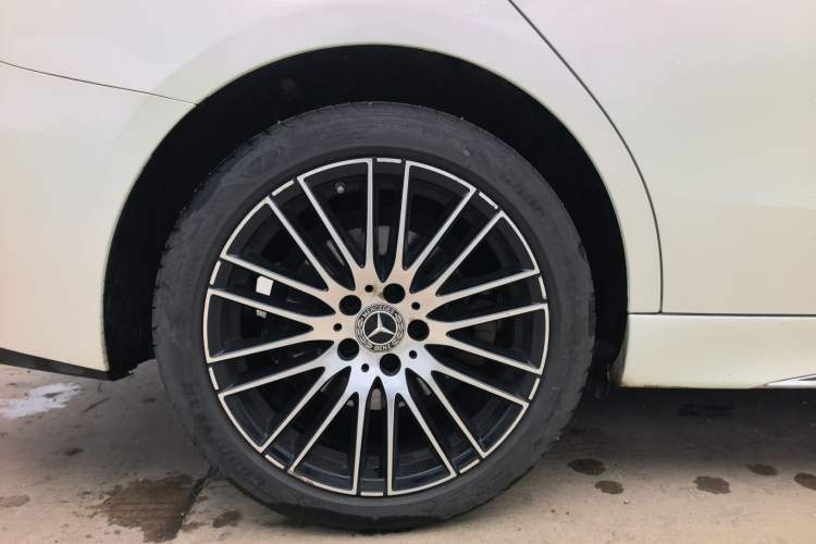 Used Mercedes-Benz C-Class 2022 C 260 L Sport Edition Right Rear Wheel Hub