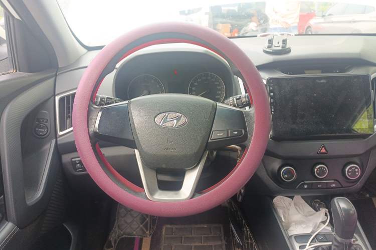 Used Hyundai ix25 2015 1.6L Automatic Two-Wheel Drive Fashionable GS Model
