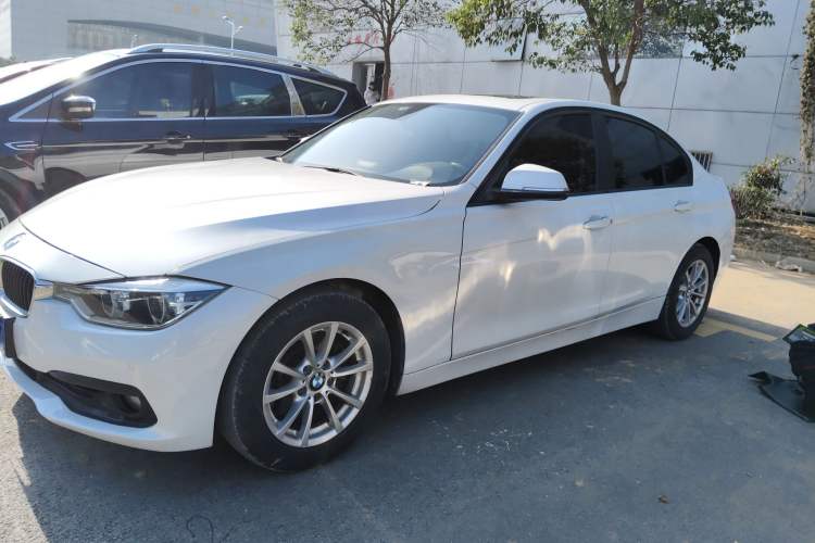 Used BMW 3 Series 2016 316i Fashion Model
