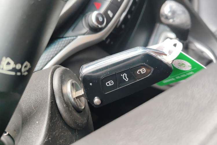 Used Buick GT 2019 18T Automatic Connected Elite Model China VI Standard Vehicle Key