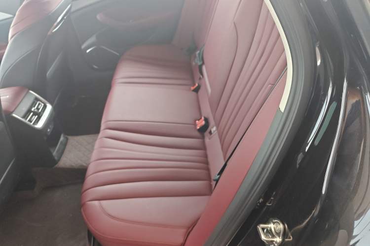 Used Hongqi H5 2025 1.5T DCT Qiyun 500 000th Unit Commemorative Edition Left Rear Seat