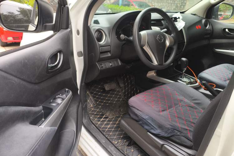 Used Nissan Navara 2017 2.5L Automatic 2WD Luxury Edition QR25
