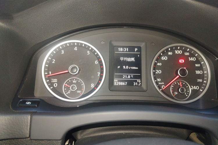 Used Volkswagen Tiguan 2010 1.8 TSI Automatic All-Wheel Drive Fashion Edition Instrument Cluster