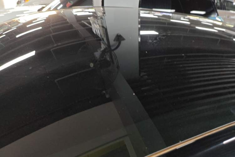 Used Tesla Model Y 2023 Rear-Wheel-Drive Version Roof