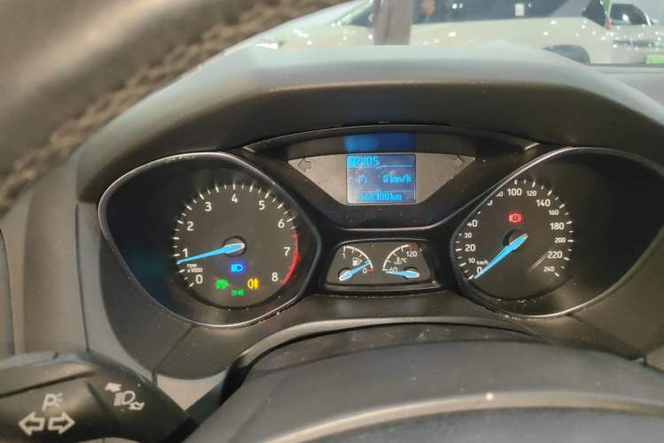 Used Ford Focus 2015 Hatchback EcoBoost 125 Automatic Supreme Style Edition
