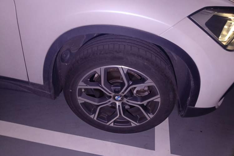 Used BMW X1 2020 sDrive25Li Leading Model Right Front Wheel Hub