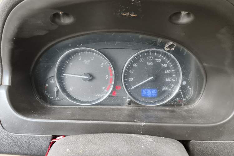 Used BAIC Weiwang M30 2015 1.5L Basic Version BJ415B Instrument Cluster