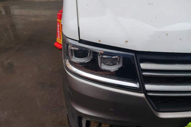 Used Jinbei New Hiace S 2018 1.5L Wealth Edition Van DLCG14
