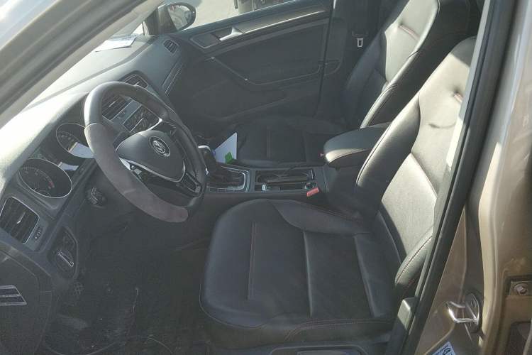 Used Volkswagen Golf 2016 230TSI Automatic Comfort Version