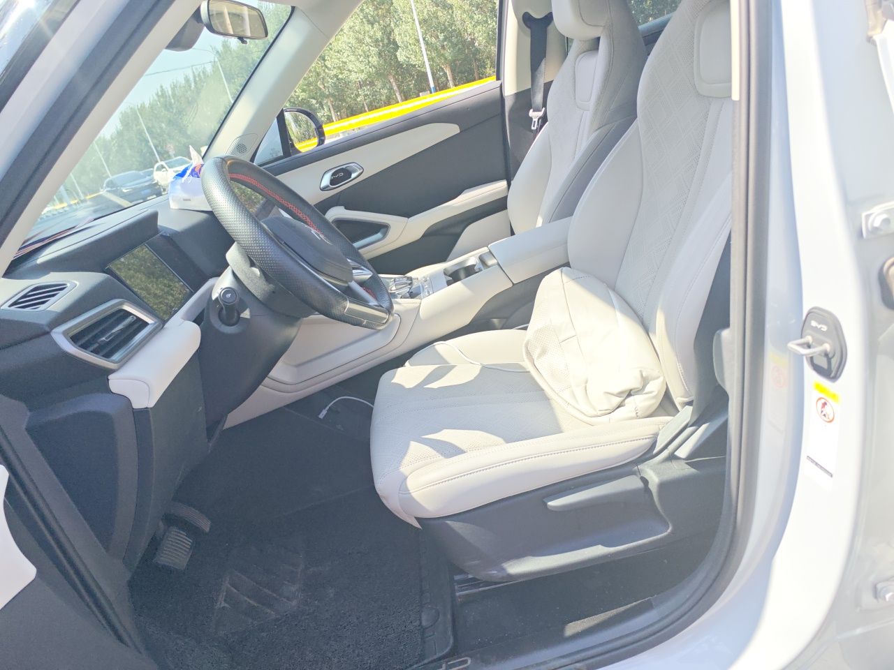 BYD Yuan UP 2024 401KM Leading Edition — снимка 14