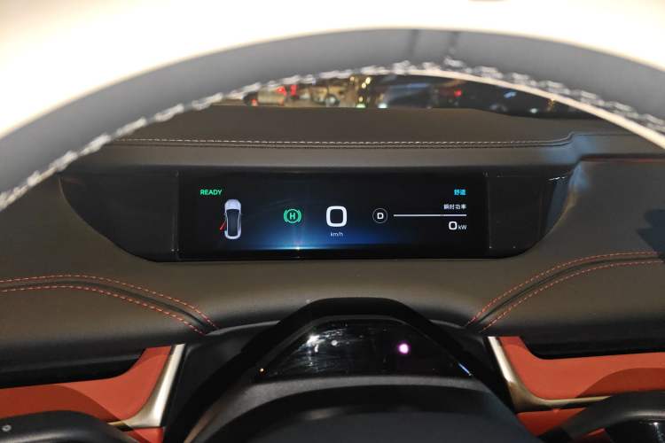 Used Xiaomi Auto SU7 2024 Rear-Drive Long-Range Intelligent Driving Version
