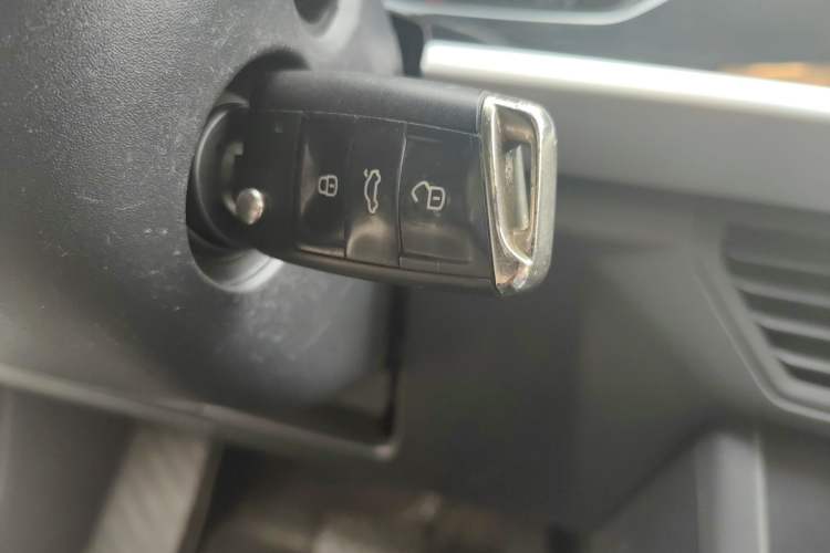 Used Volkswagen Bora 2019 1.5L Automatic Fashion Model Vehicle Key