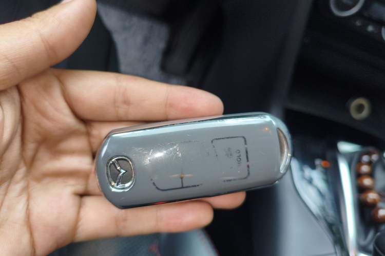 Used Mazda 3 Axela 2014 Sedan 2.0L Automatic Sport Model Vehicle Key