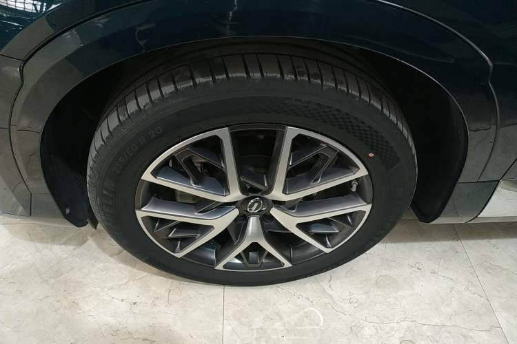 Used GAC Trumpchi GS8 2022 Dual-Engine Series 2.0TM Two-Wheel Drive Prestige Edition (7 Seats) Left Front Wheel Hub