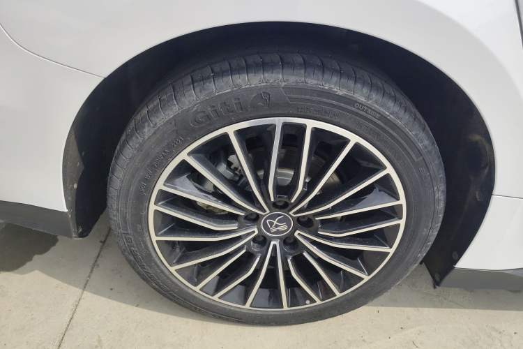 Used BYD Han 2023 EV Champion Edition 506KM Front-Wheel-Drive Premium Model Right Rear Wheel Hub