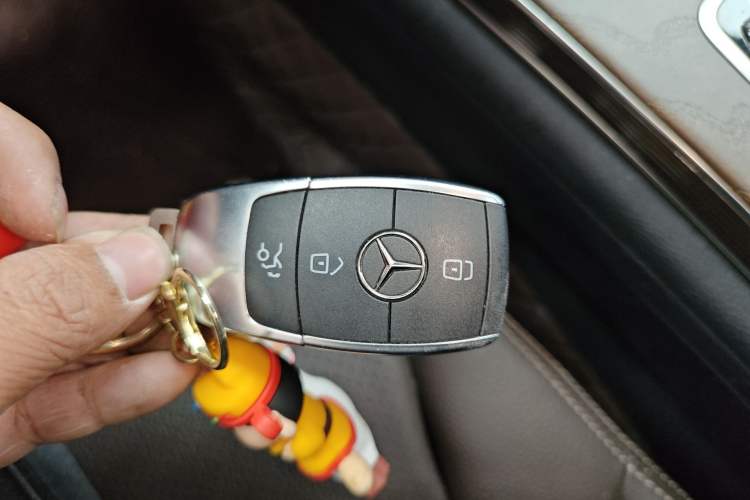 Used Mercedes-Benz GLC 2022 Refreshed GLC 300 L 4MATIC Dynamic Edition Prestige Version Vehicle Key