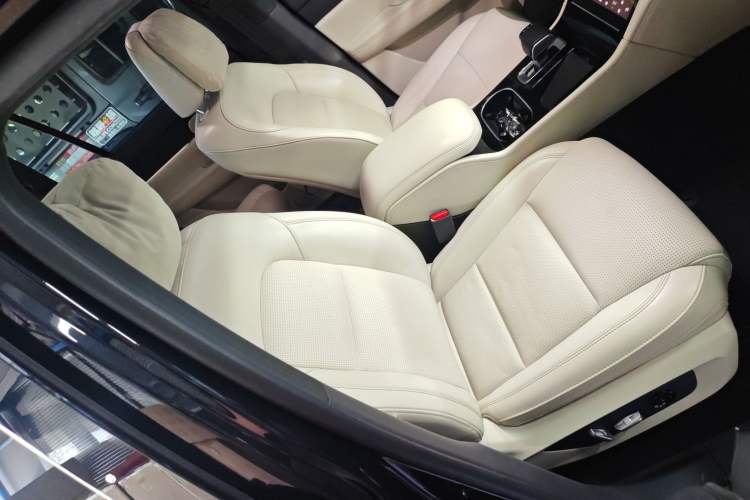 Used Li Auto ONE 2021 Extended-Range 6-Seater Version Right Front Seat