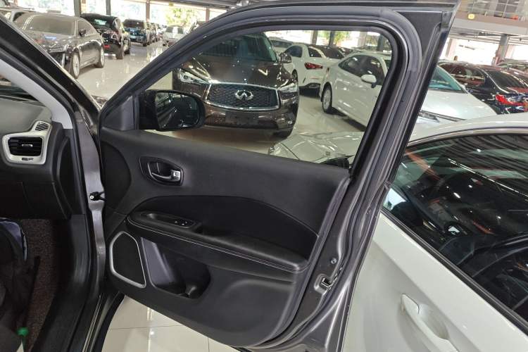 Used Jeep Compass 2017 200T Automatic Family Edition