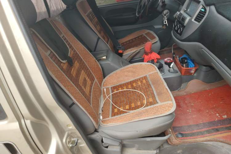 Used FORTHING Lingzhi 2014 M3 1.6L 7-Seater Luxury Model Left Rear Seat