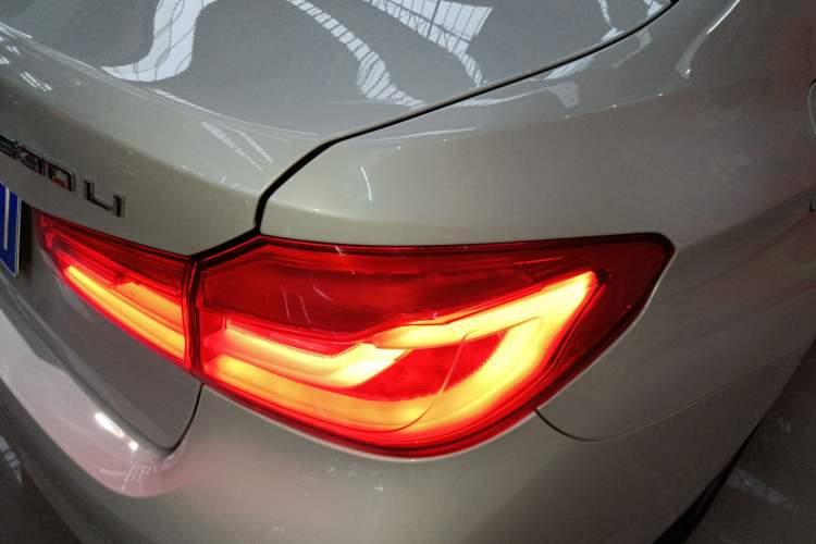 Used BMW 5 Series 2019 Facelifted 530Li Leading Edition Luxury Package