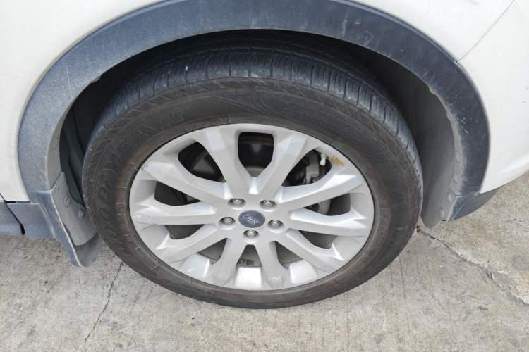 Used Ford Kuga 2015 1.5L GTDi Two-Wheel Drive Fashion Edition Right Front Wheel Hub