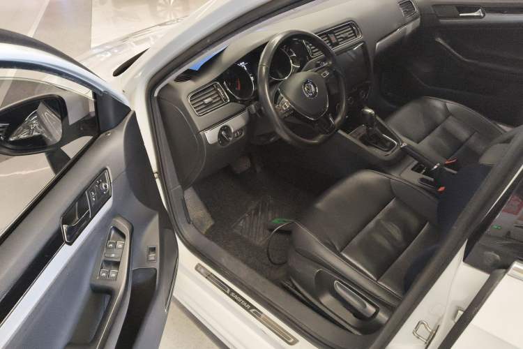 Used Volkswagen Sagitar 2018 280TSI DSG Comfort Model
