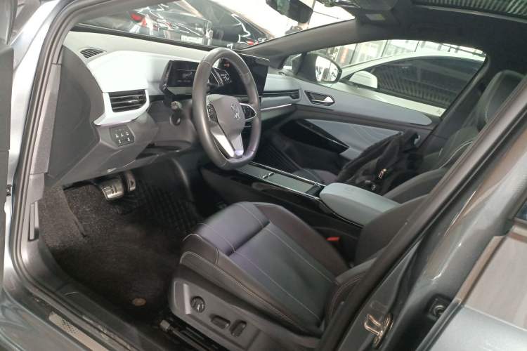 Used Volkswagen ID.4 X 2024 Pure & Smart Edition