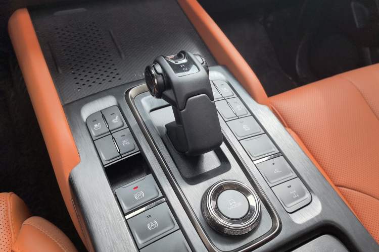 Used Haval H9 2024 2.4T Diesel 4x4 Extreme Edition Gear Lever