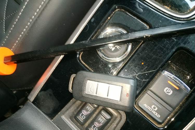 Used Mitsubishi Outlander 2021 2.4L 4x4 DynaDrive Edition 5 Seats Vehicle Key