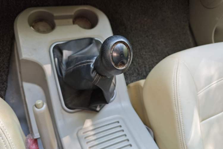 Used FORTHING Lingzhi 2015 V3 1.5L 7-Seater Luxury Model