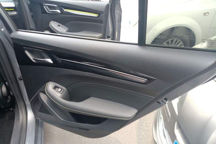 Used Roewe i5 2021 Revised Version 1.5L CVT Diamond Edition