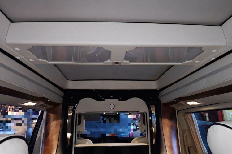 Used Xinkai V-Class 2017 Zhunyue V 260 L High-Roof Model Headliner