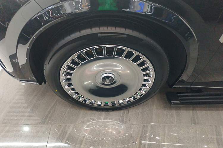 Used VOYAH Titan 2026 Model Max+ Exterior 4