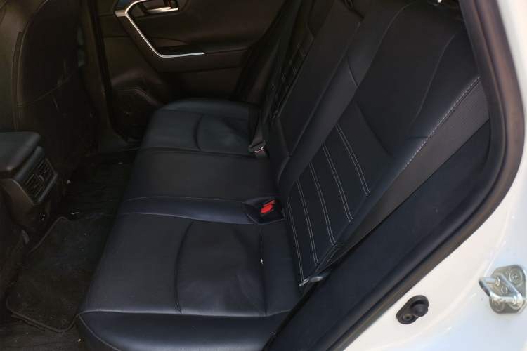 Used Toyota Wildlander 2021 2.0L CVT Two-Wheel Drive Luxury Edition
