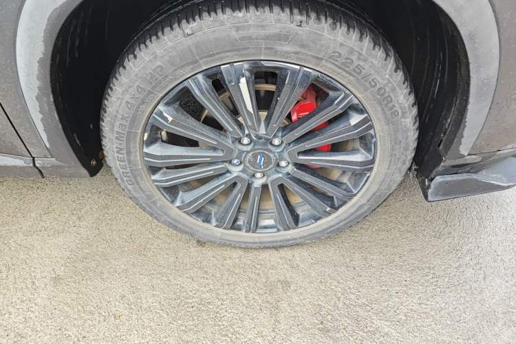 Used CHANGAN OSHAN X5 2021 Revised Version 1.5T DCT Luxury Edition Right Front Wheel Hub