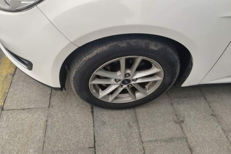 Used Ford Focus 2017 Sedan 1.6L Automatic Fashion Edition Smart Drive Version
