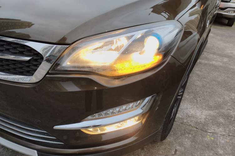 Used Zotye Domy X5 2017 Upgraded Model 1.5T CVT ZhiXian Edition