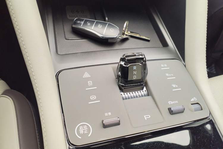 Used BYD Song PLUS New Energy 2025 EV Intelligent Driving Version 520km Premium Model Gear Lever