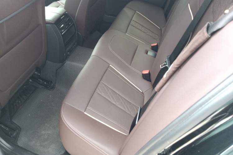 Used BMW 5 Series 2021 Facelifted 530Li Leading Edition M Sport Package
