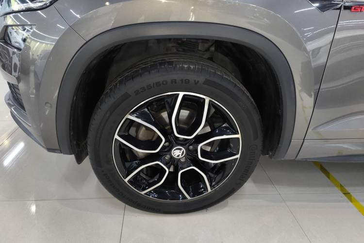 Used Skoda Kodiaq GT 2019 TSI330 Two-Wheel-Drive Luxury Edition China VI Standard Left Front Wheel Hub