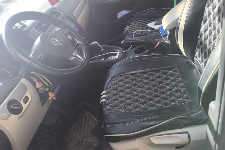 Used Volkswagen Sagitar 2012 1.4TSI Automatic Luxury Edition
