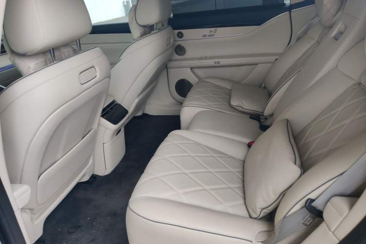 Used Hima Stelato S9 2025 Extended-Range Ultra Left Rear Seat