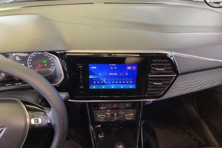 Used Jetta VS5 2022 280TSI Automatic Trendy Pro Version Audio And AC Panel