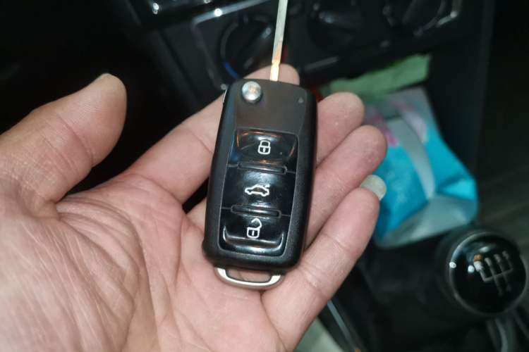 Used Volkswagen Jetta 2015 1.6L Manual Comfort Model Vehicle Key