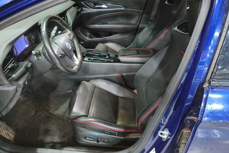 Used Buick Regal 2020 GS 28T Prestige Model