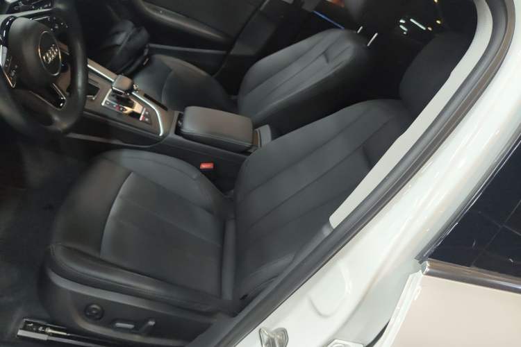 Used Audi A4L 2022 40 TFSI Luxury Prestige Edition