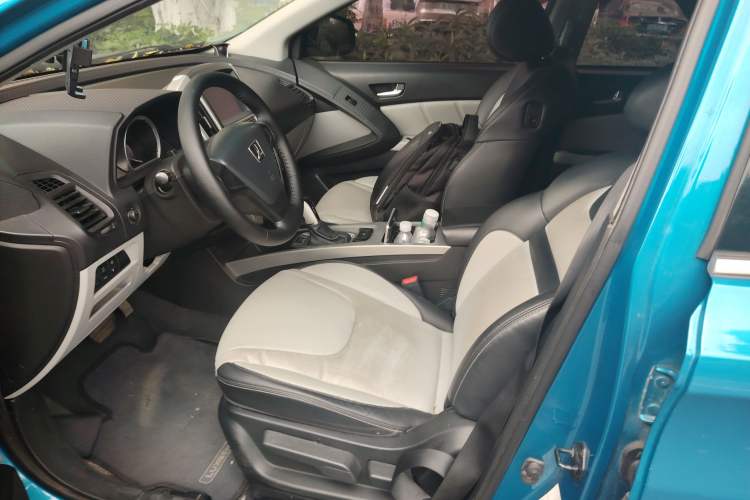 Used Luxgen U6 SUV 2015 1.8T Enhanced Charm Edition
