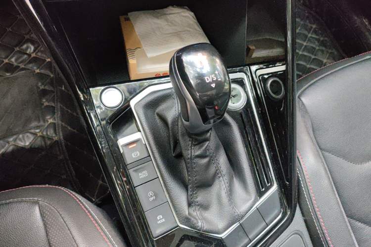 Used Volkswagen Tayron 2020 330TSI Two-Wheel Drive Luxury Smart Connectivity Version