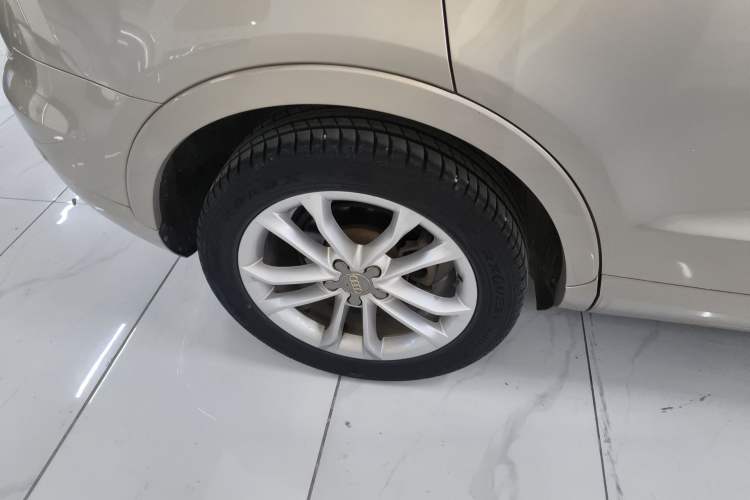 Used Audi Q3 2016 30 TFSI Collector's Edition Intelligent Model Right Rear Wheel Hub