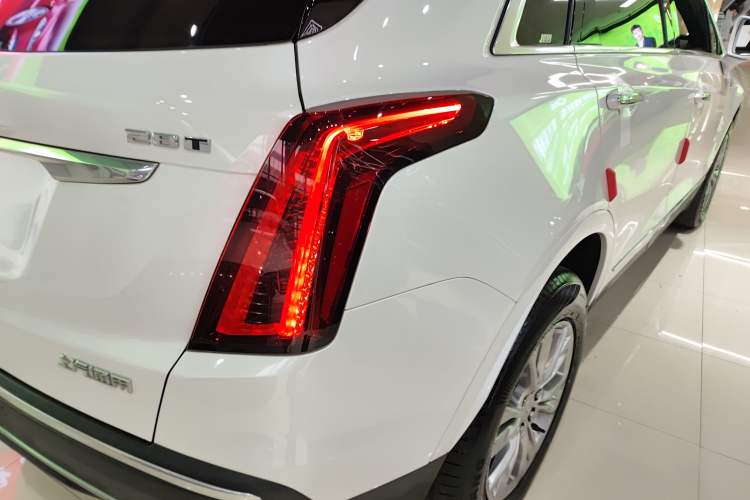 Used Cadillac XT5 2021 28T Luxury Model
